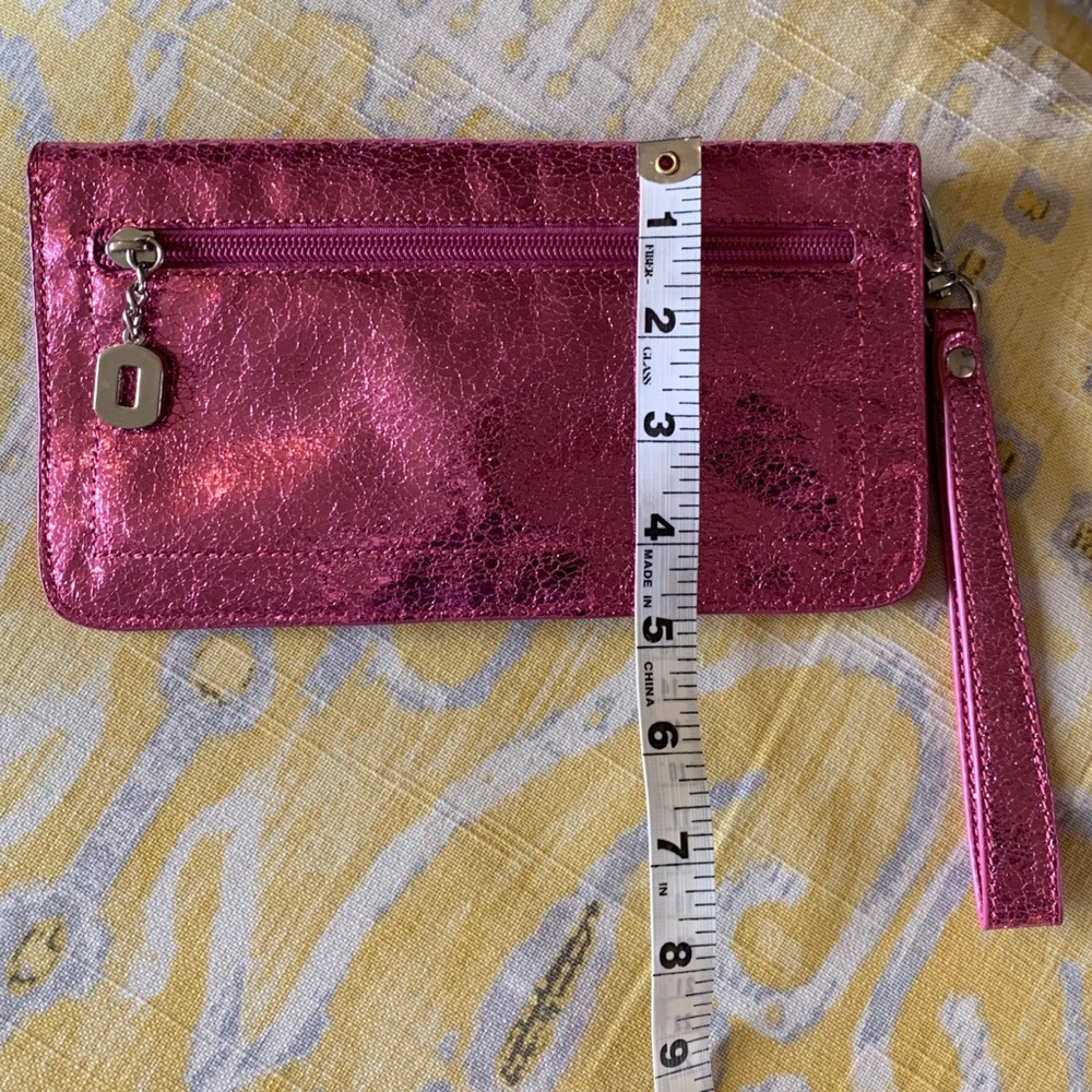 SORIAL metallic pink wristlet/clutch - Picture 7 of 7